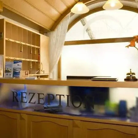 Am Paulusbogen Hotell