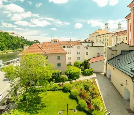 Am Paulusbogen Hotel Pasov