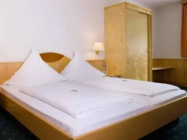 Am Paulusbogen Hotel 4*
