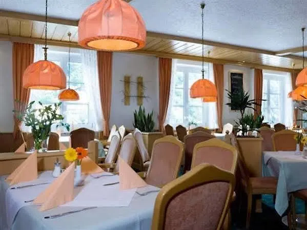 Am Paulusbogen 4* Pasov